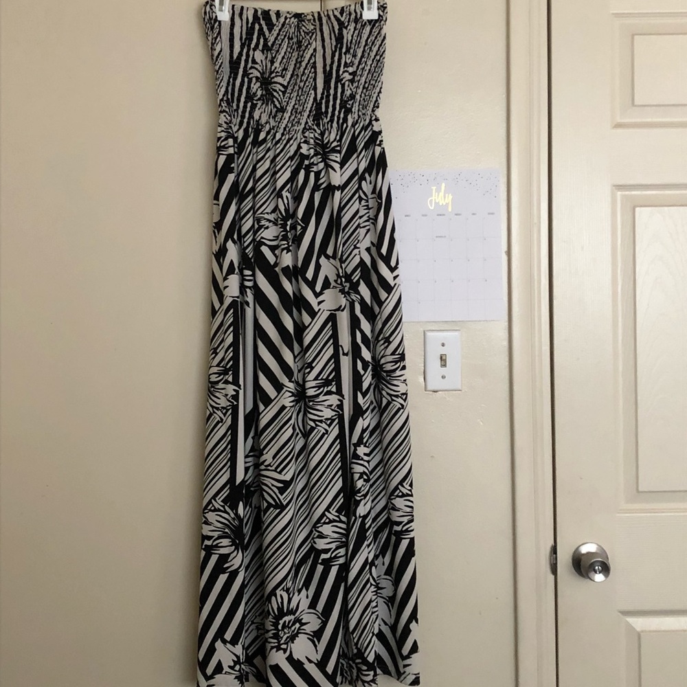 Maxi Dress / Black & White - Size M